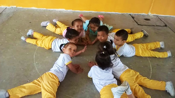 Diez niños adicionales en la guardería